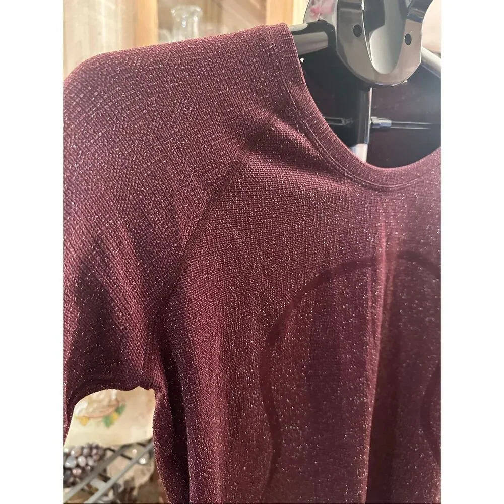 Lululemon sparkly top